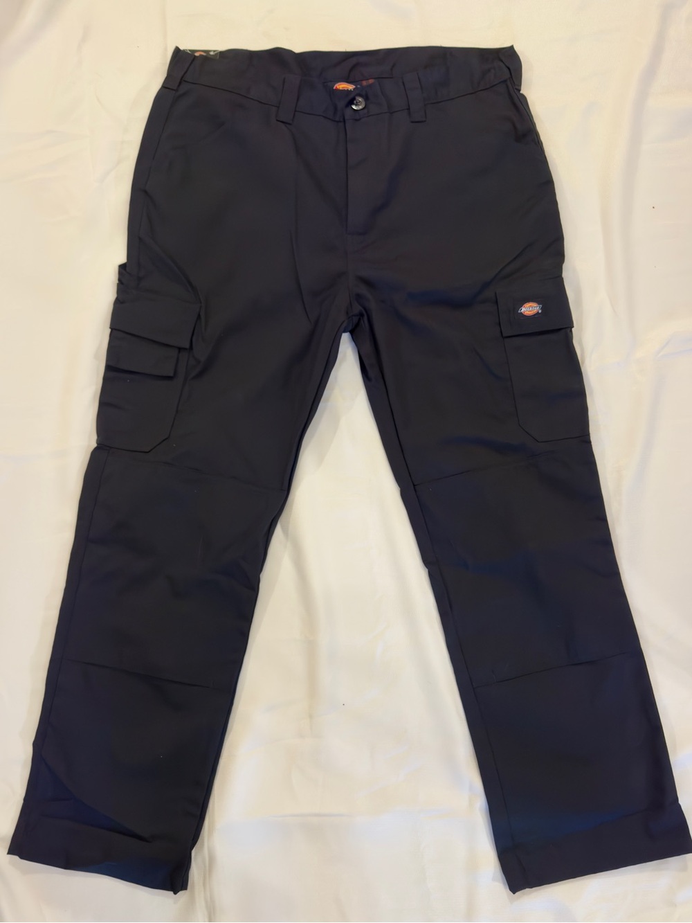 Dickies Men's Everyday Trousers Black Cargo Utility Pants. Size: 38 x 31